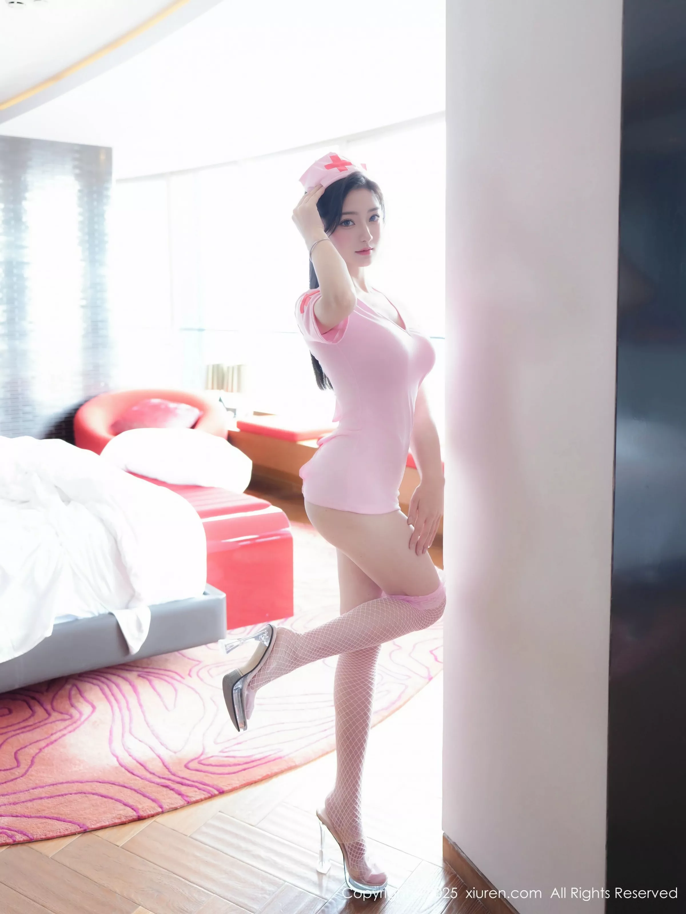 Annie_baby性感粉色护士制服配粉丝网袜秀凹凸身材绝美写真85P 7