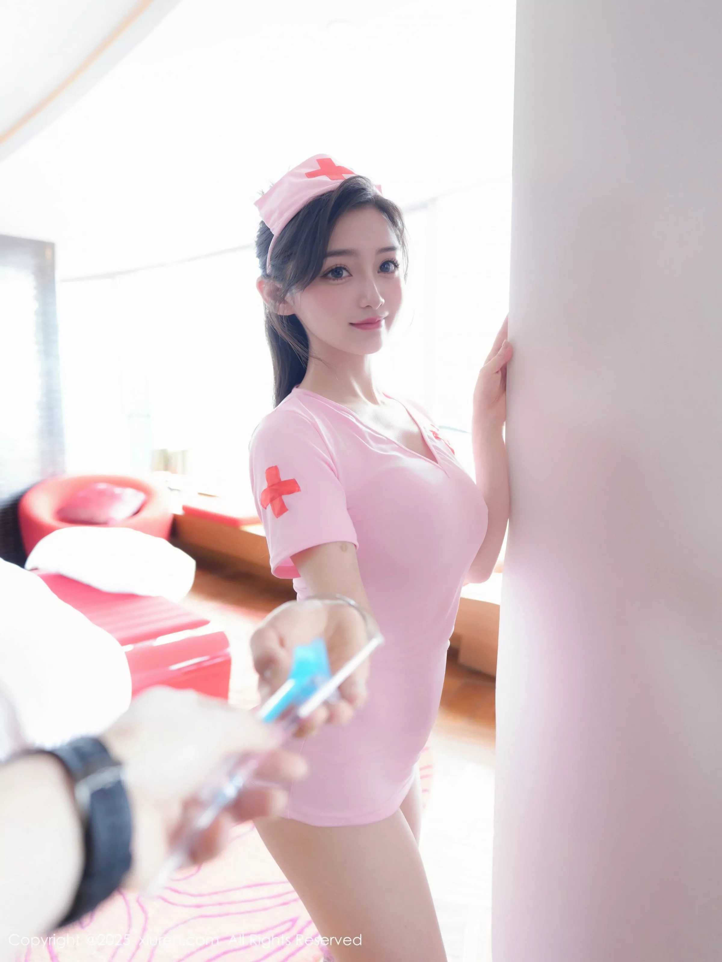 Annie_baby性感粉色护士制服配粉丝网袜秀凹凸身材绝美写真85P 9