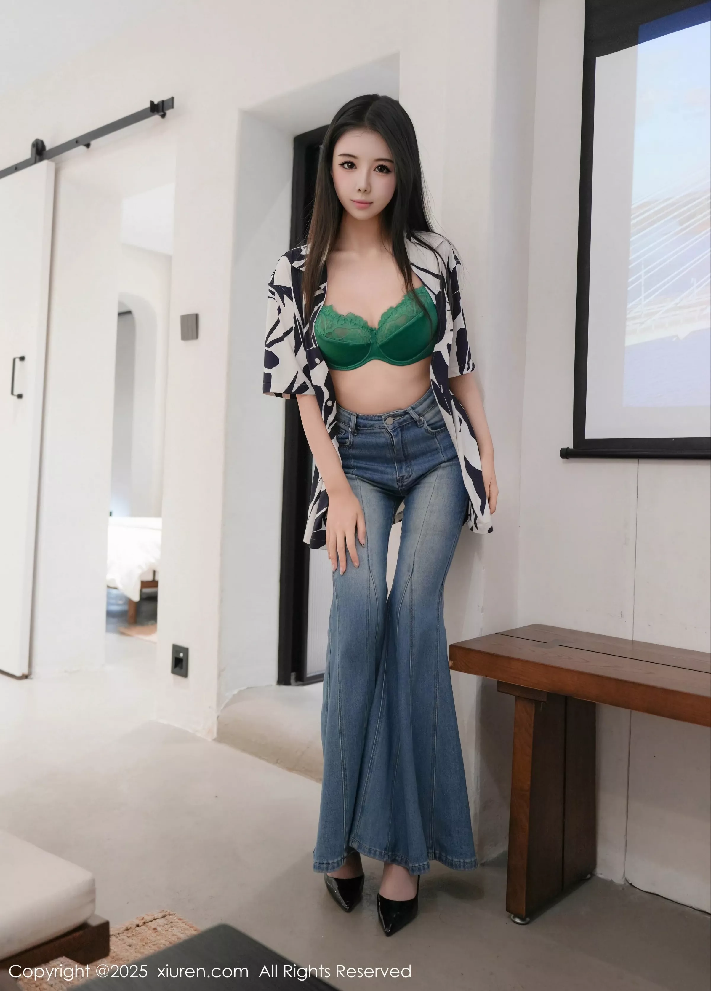 Yuanyuan Sexy T-shirt Revealing Green Lingerie Paired with Gray Stockings Showing Graceful Figure Perfect and Absolutely Beautiful Photoshoot 60P