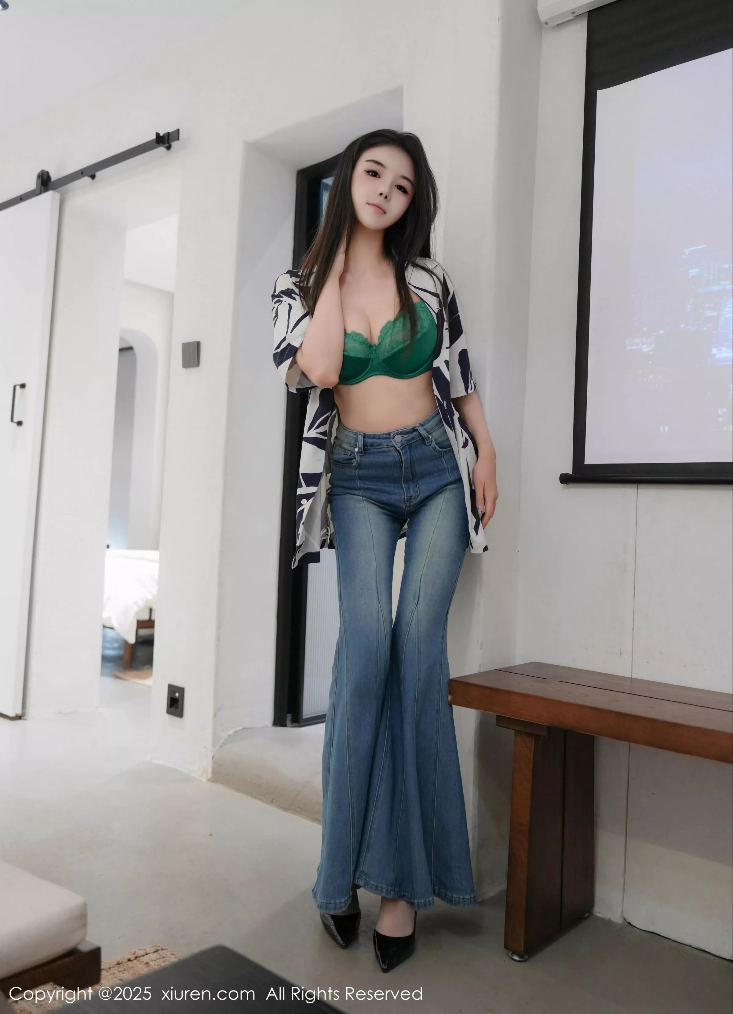 Yuanyuan Sexy T-shirt Revealing Green Lingerie Paired with Gray Stockings Showing Graceful Figure Perfect and Absolutely Beautiful Photoshoot 60P