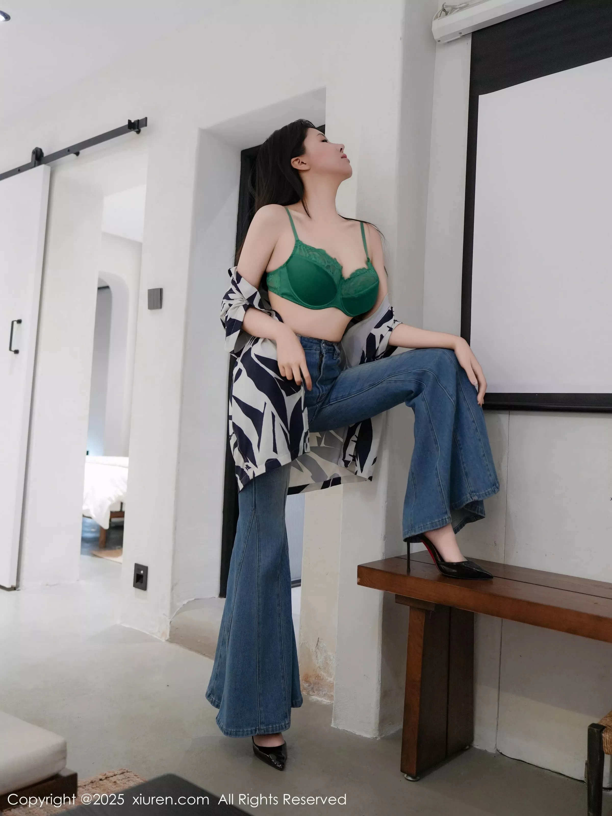 Yuanyuan Sexy T-shirt Revealing Green Lingerie Paired with Gray Stockings Showing Graceful Figure Perfect and Absolutely Beautiful Photoshoot 60P