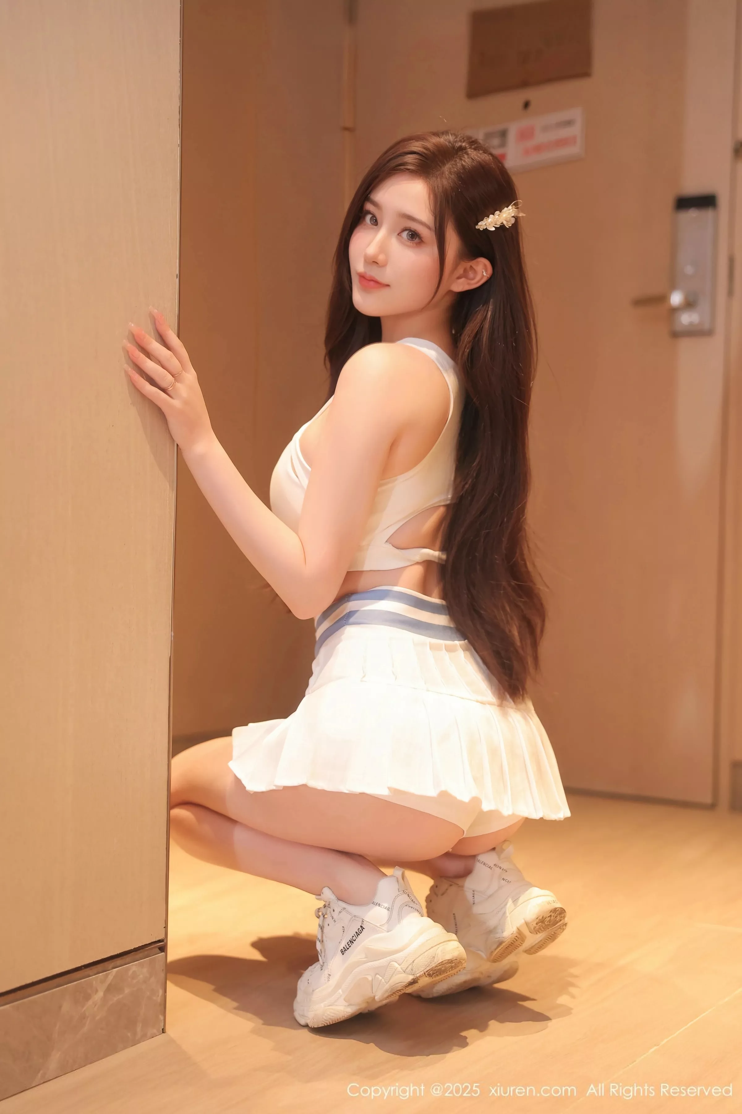 Creamy Cat's Sexy White Short Skirt + White Bathrobe Showcasing Voluptuous Figure Gorgeous Photoshoot 86P 4