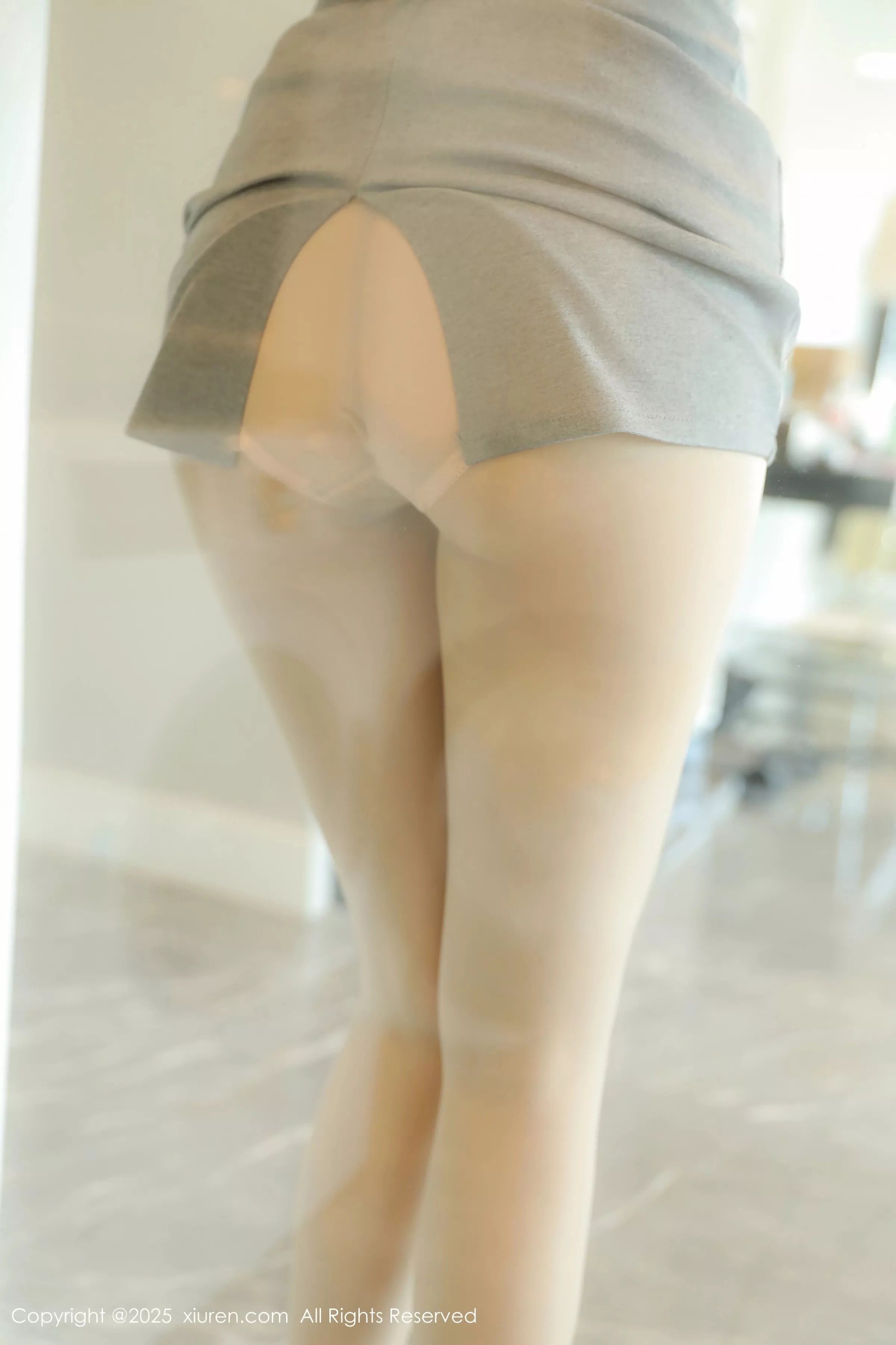 希雅sia性感OL服饰露黑色内衣配白丝袜秀丰腴身材绝美写真81P 9