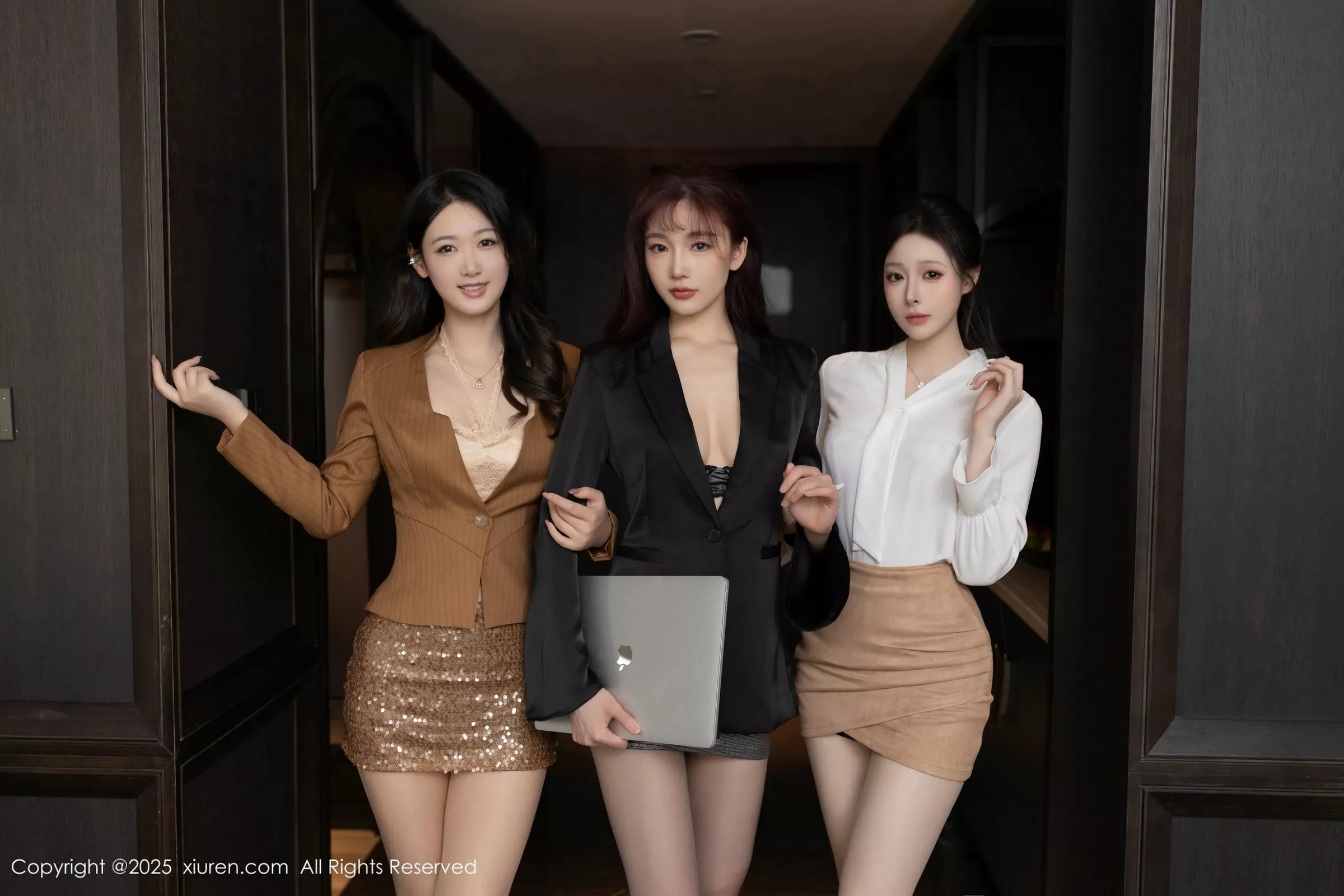 Collection: Three Beautiful Women Xiao Doudou & Lu Xuanxuan & Tang Anqi's Interactive Sexy Photoshoot 80P