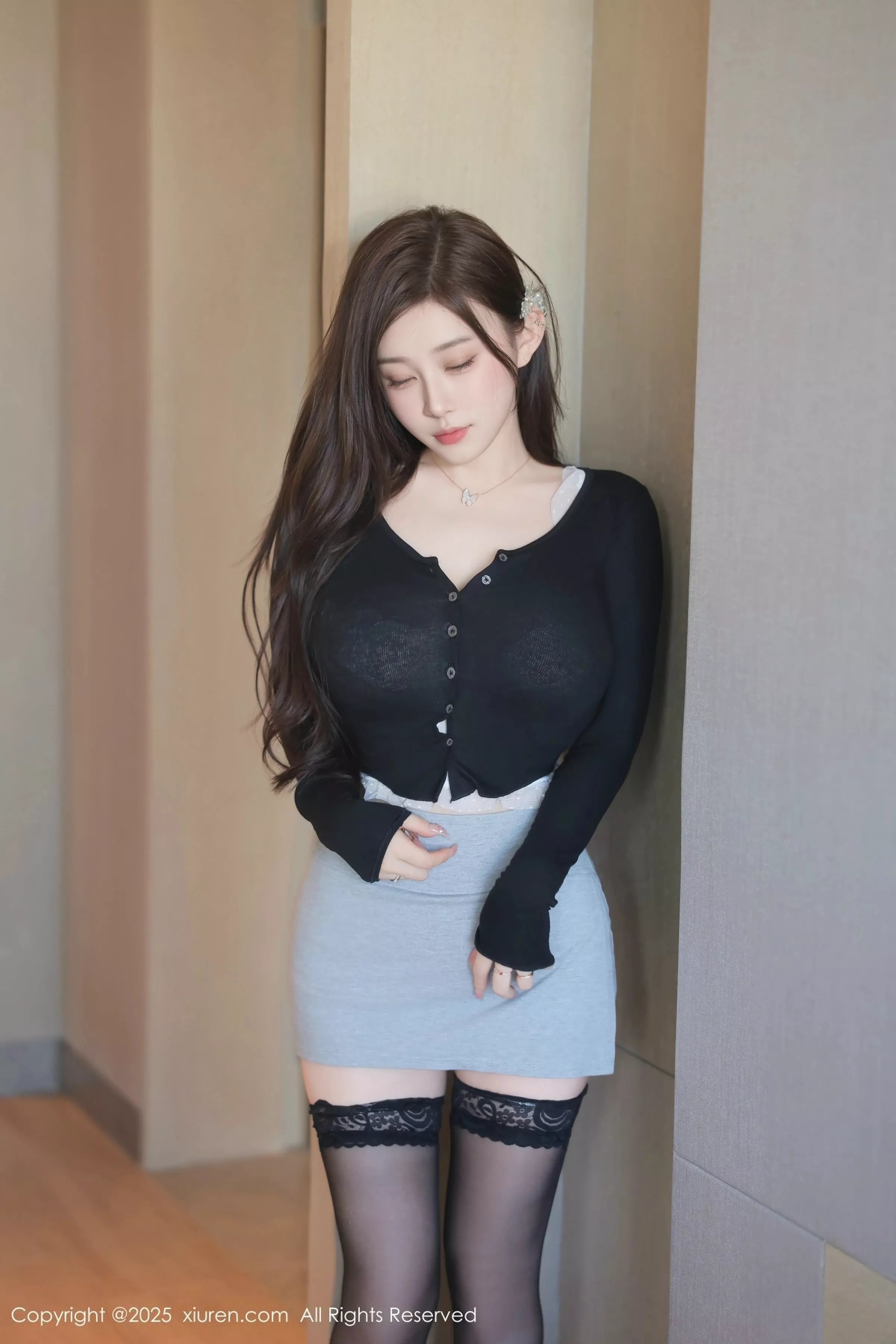 Xiao Alan: Sexy White Strapless Lingerie with Black Stockings Flaunting a Voluptuous Figure Photoshoot 81P