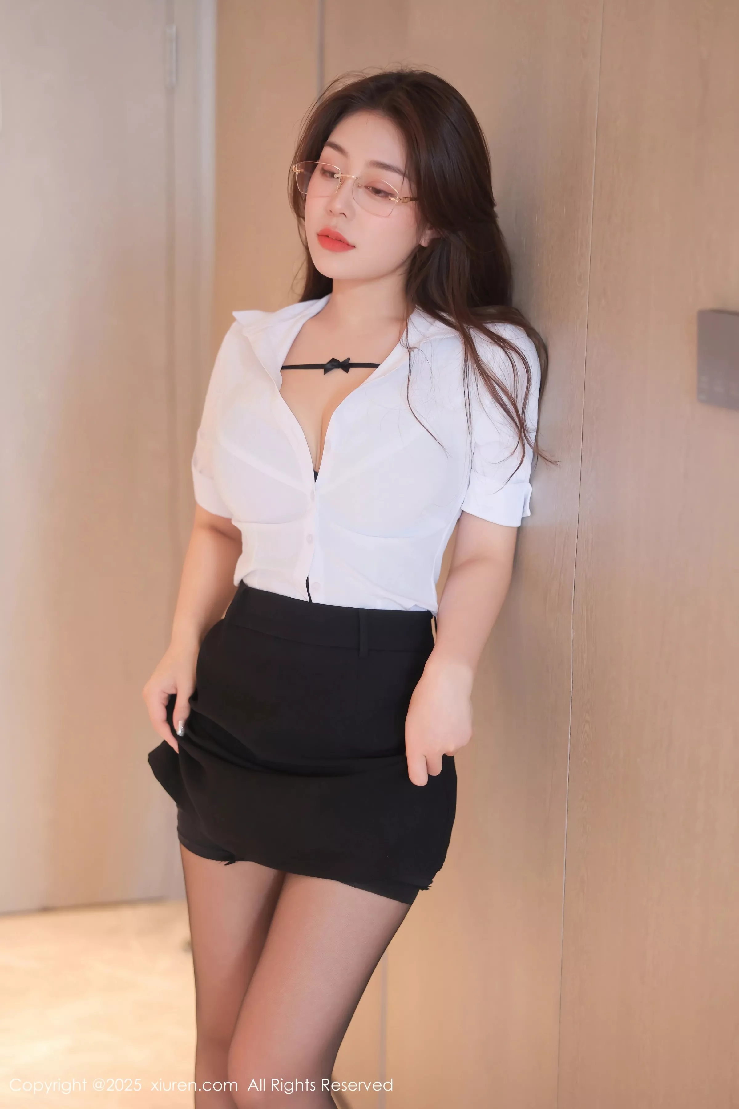 云璎珞性感OL服饰露黑色内衣配黑丝吊袜秀美腿绝美写真76P 6