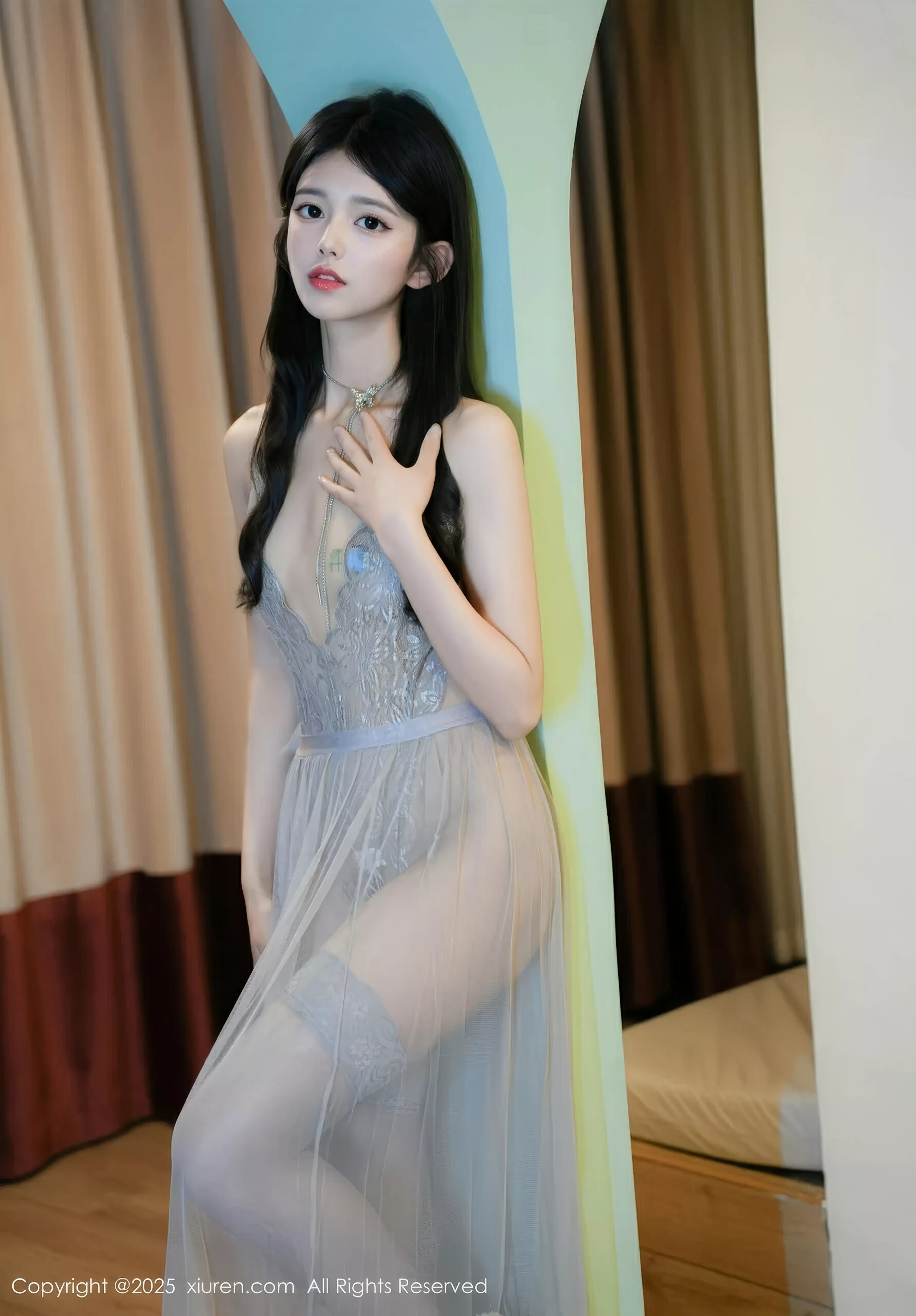 美少女@性感薄纱情趣长裙配灰色丝袜秀柔美身姿绝美写真52P 6