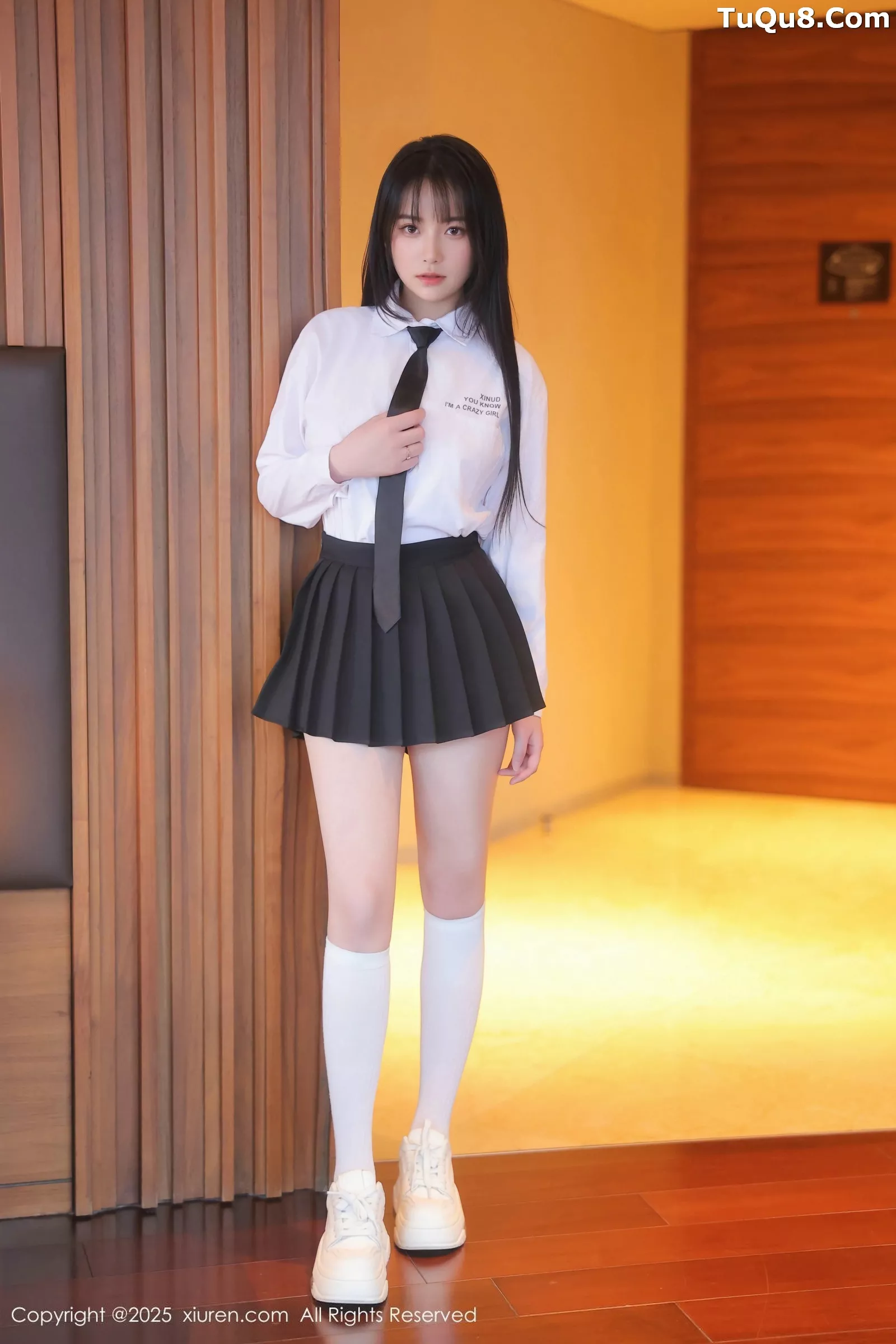 软情性感白色衬衫配黑短裙露白色丝袜秀曼妙身姿绝美写真62P