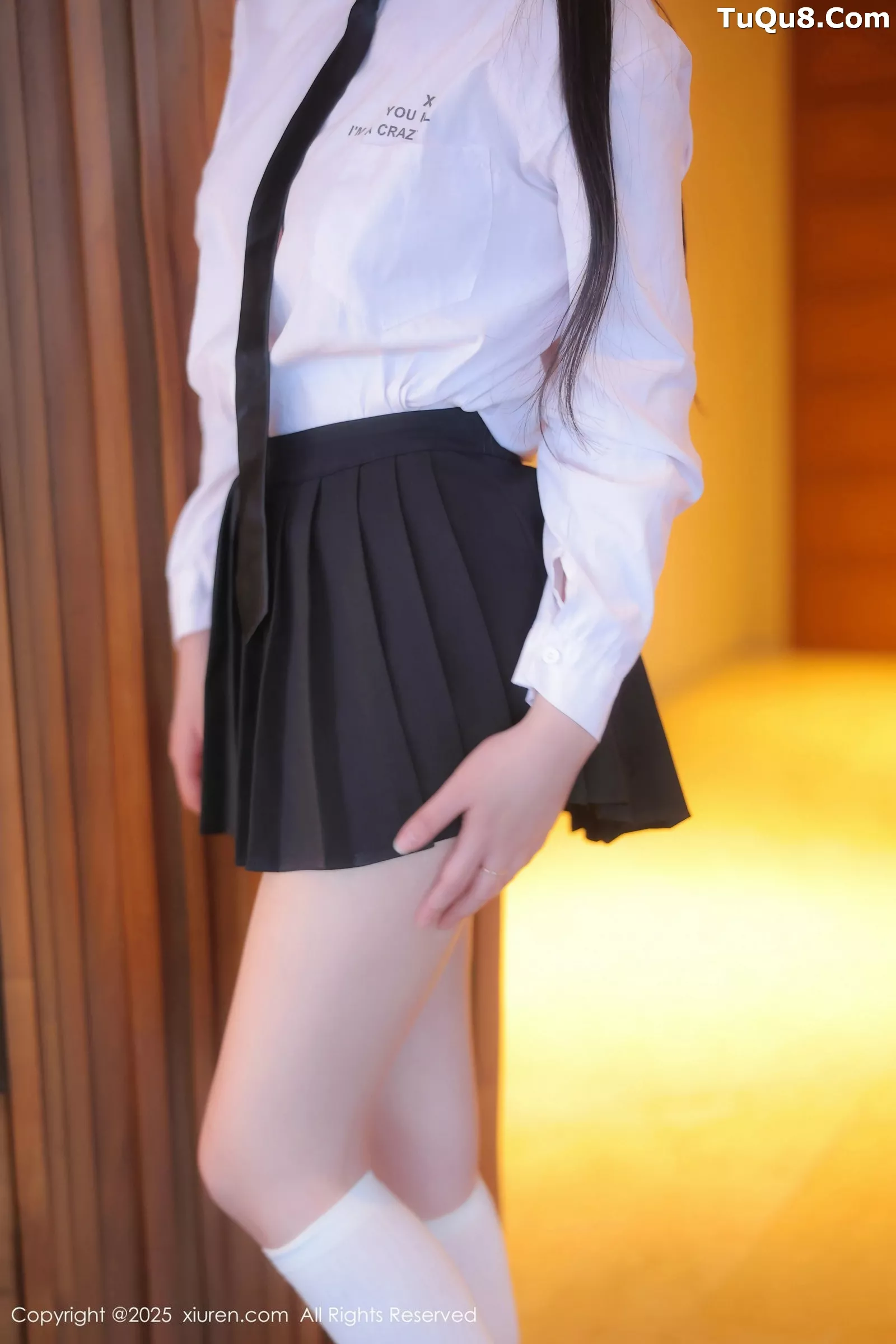 软情性感白色衬衫配黑短裙露白色丝袜秀曼妙身姿绝美写真62P 2
