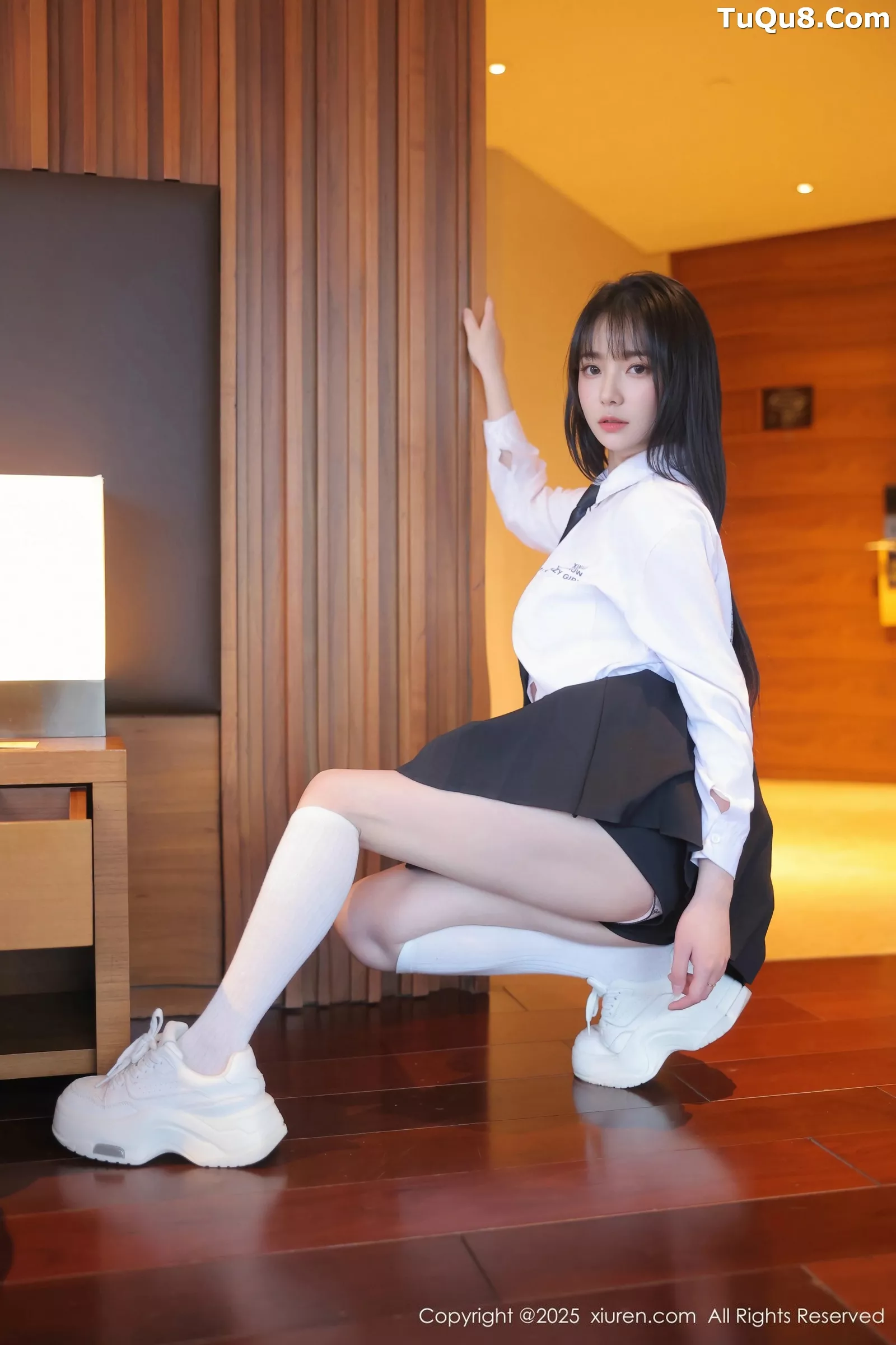 软情性感白色衬衫配黑短裙露白色丝袜秀曼妙身姿绝美写真62P 4