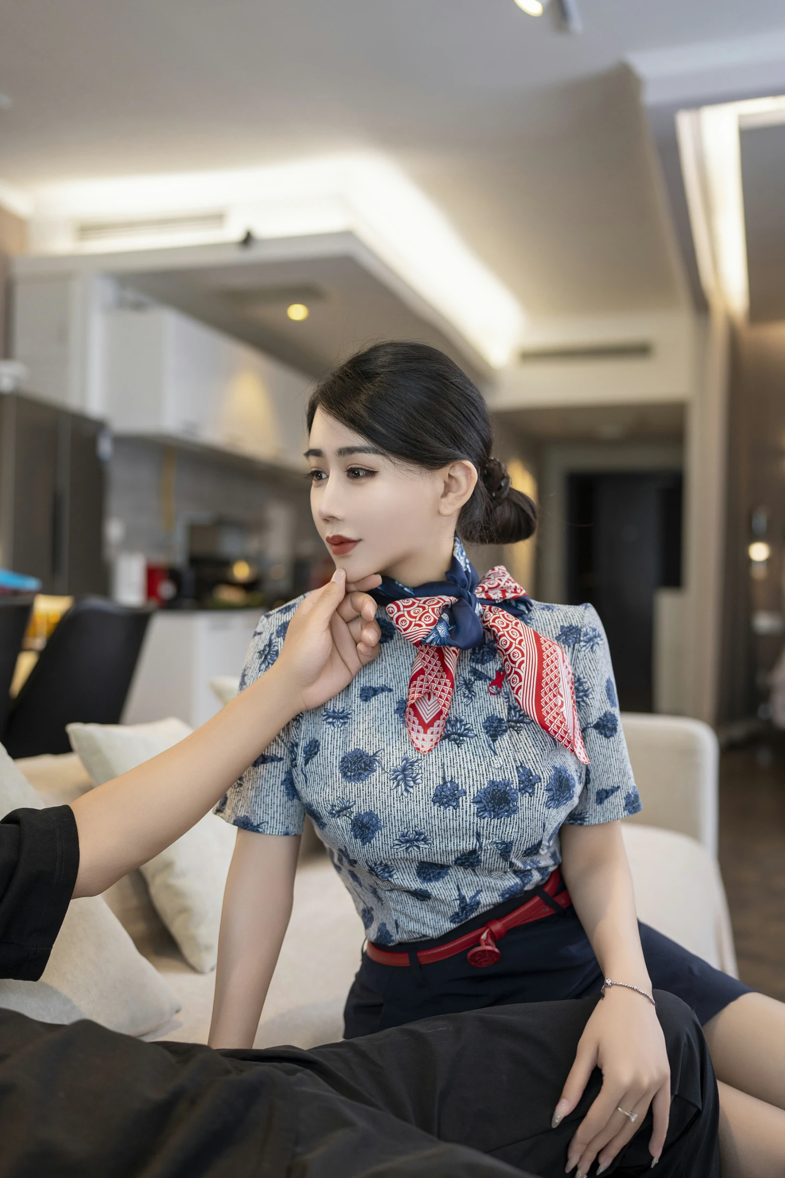 秀人付费 李若汐 诱人私拍福利 空姐制服88P 4