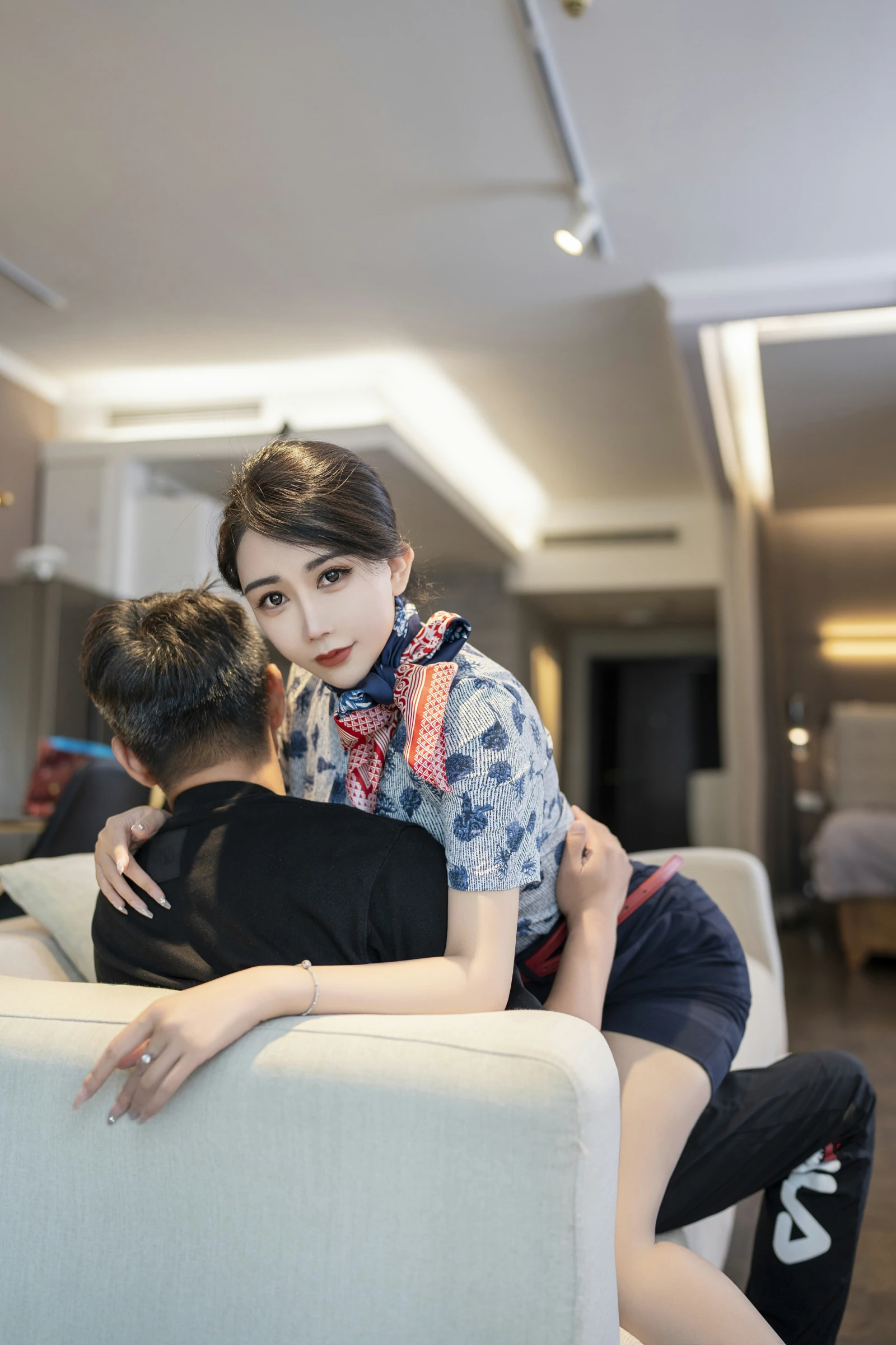 秀人付费 李若汐 诱人私拍福利 空姐制服88P 7
