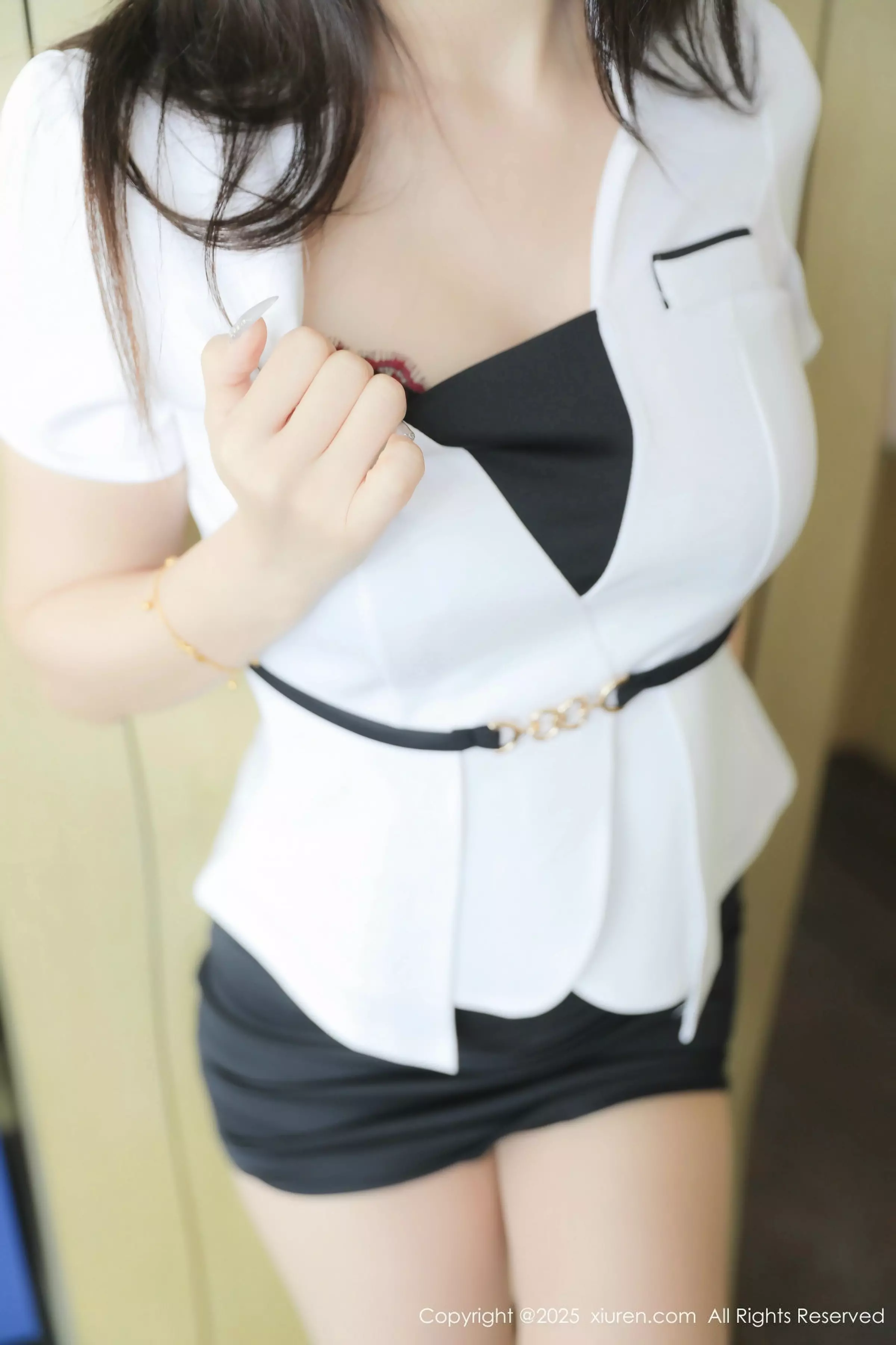 Candy糖糖性感白色OL服饰配超薄肉丝秀完美身材绝美写真81P 5