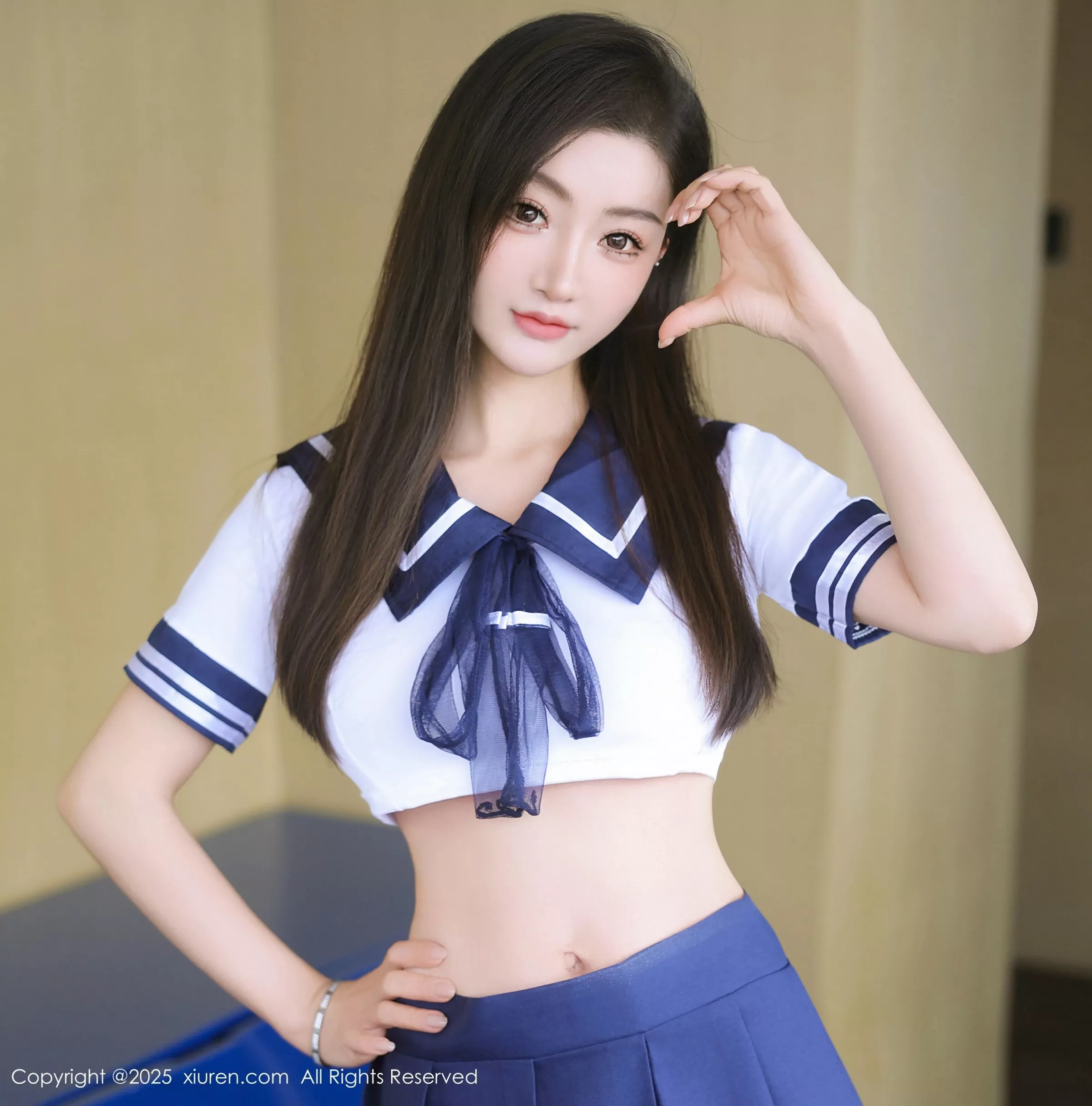 Annie_baby性感JK制服露白色内衣秀凹凸身材撩人绝美写真60P 2