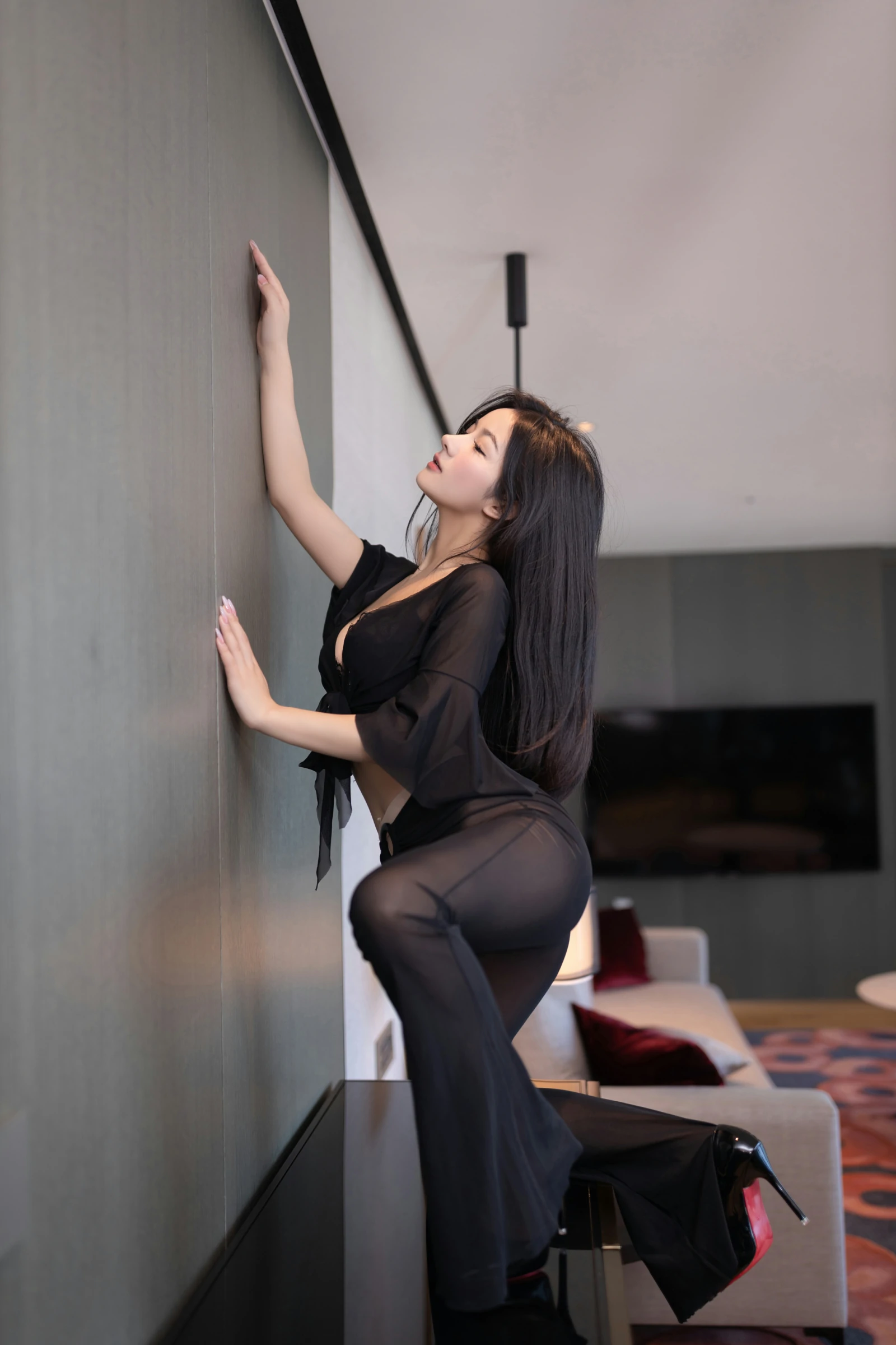 秀人付费 谭小灵 诱人私拍福利 黑色透视77P 4