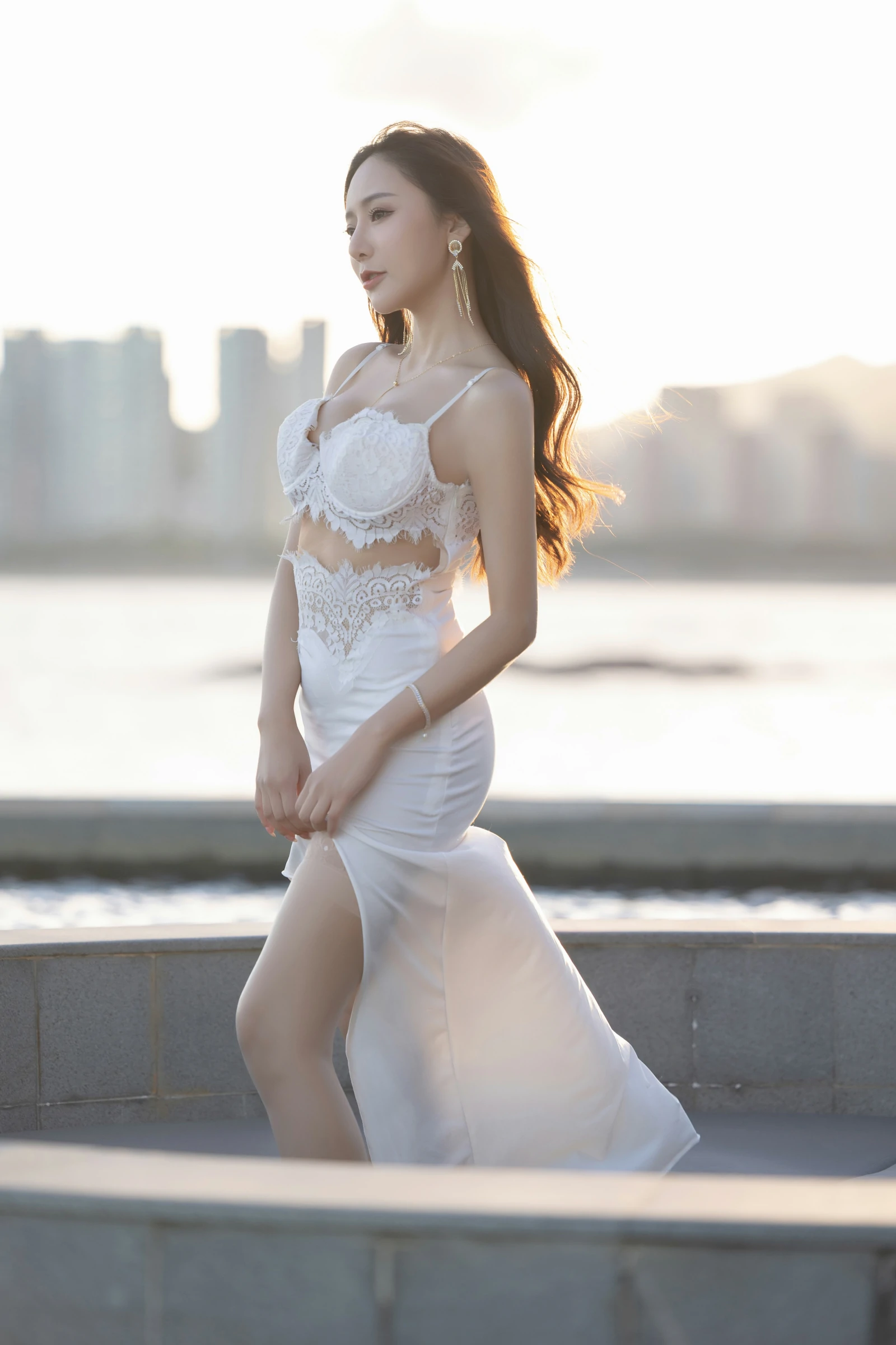 秀人付费 王馨瑶Yanni 诱人私拍福利 白色裙子灰色旗袍84P 9